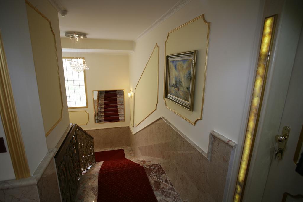 Boutique Tirana