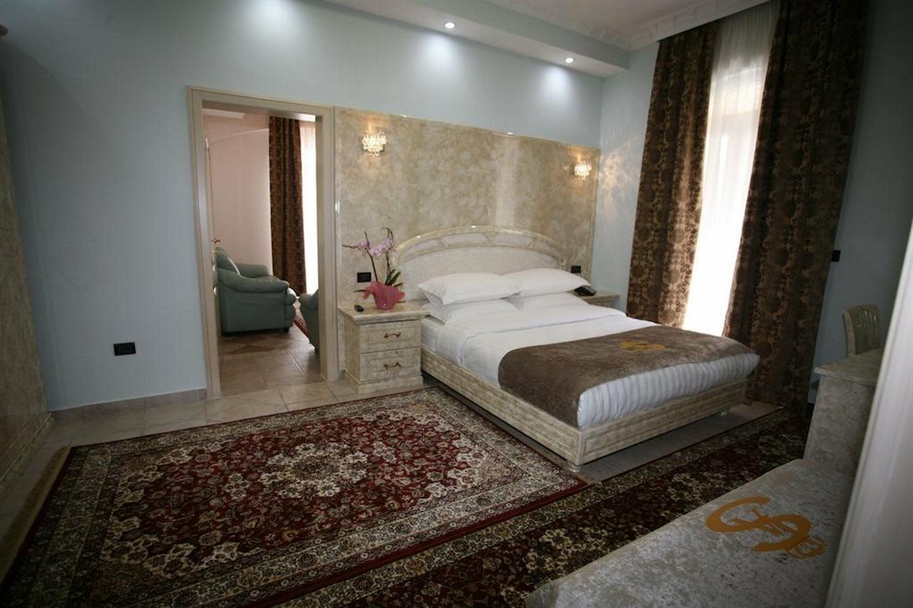 Boutique 5* Tirana